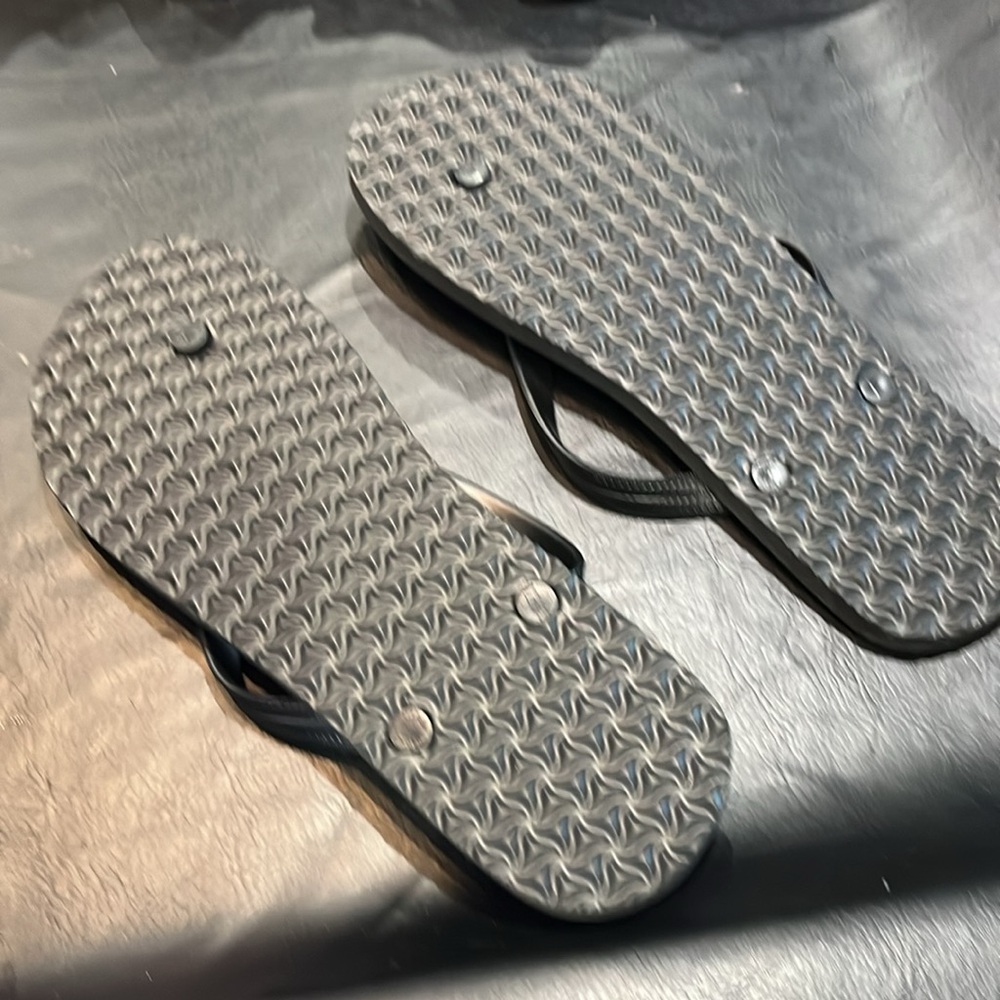 Flip flops - Picture 2 of 3